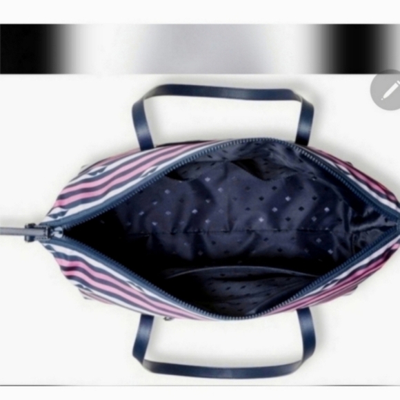 🍁🍂HTF Kate spade kiss lips overnight weekender - Picture 2 of 3